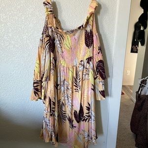 Summer off the shoulder dress.💖